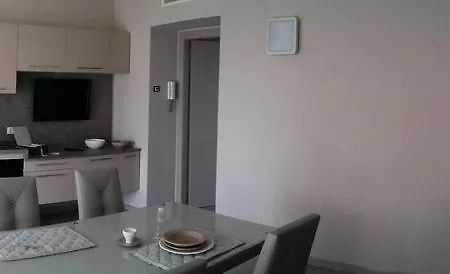 Moonlight Apartment Seriate